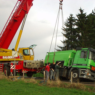 Bergung eines Heizöltransporters in Euskirchen-Kirchheim 
