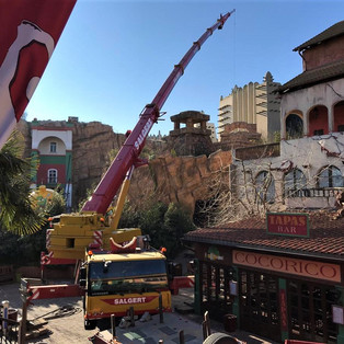 Heben von Anlagenelementen im Phantasialand Brühl