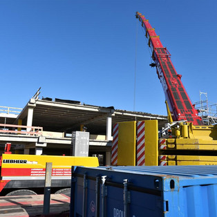 Heben von Betonfertigteilen mit dem LTM 1300