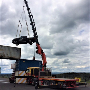 Heben von Containern und PKW mit dem PK 92000