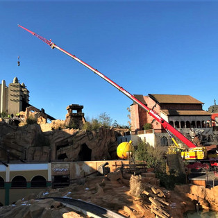 Heben von Anlagenelementen im Phantasialand Brühl