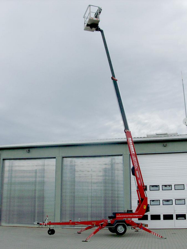 Salgert Arbeitsbühnenverleih / Mietservice: Anhängerbühne DINO 150 T
