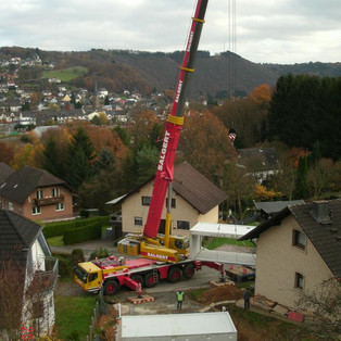 Heben von Betonfertiggaragen mit dem LTM 1220