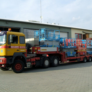 Arbeitsbühnentransport 
