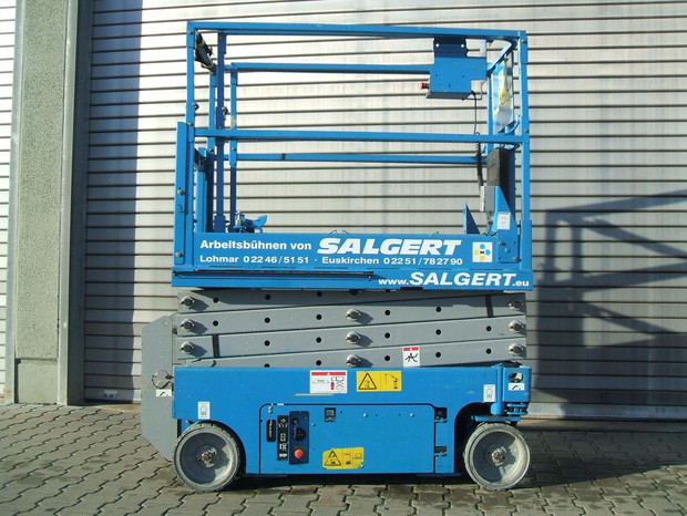 Salgert Arbeitsbühnenverleih: Selbstfahrende Scheren-Arbeitsbühne Genie GS-1930