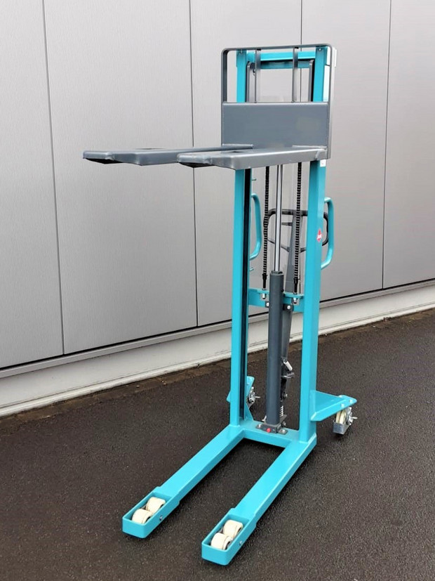 Salgert Staplerverleih: Hydraulik-Stapler Ameise® PSM 1.5
