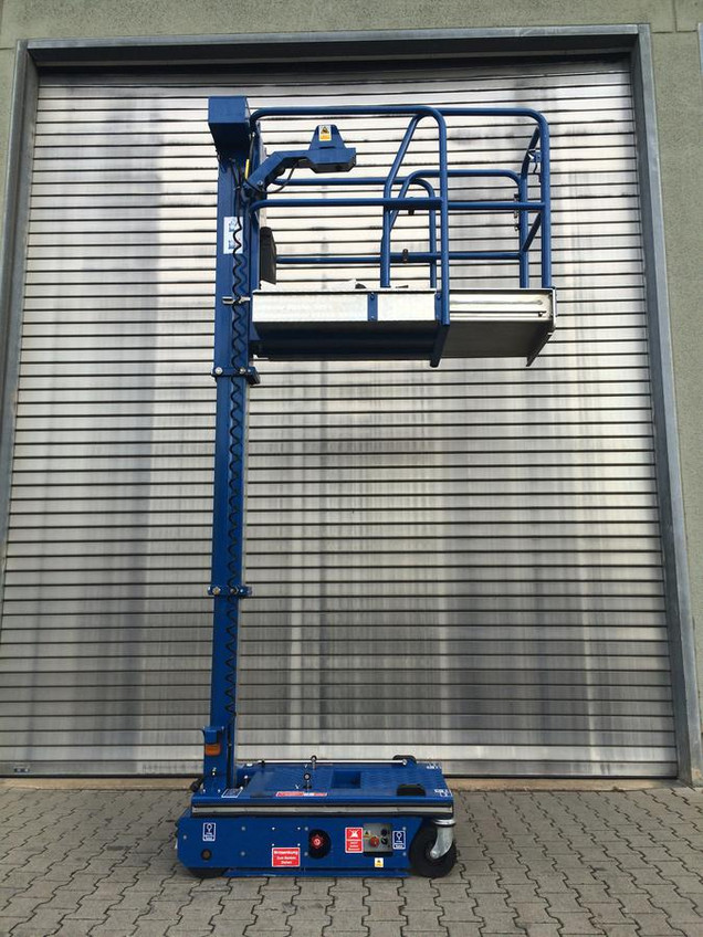 Salgert Arbeitsbühnenverleih: Selbstfahrende Teleskop-Mast-Arbeitsbühne PowerTower Nano SP