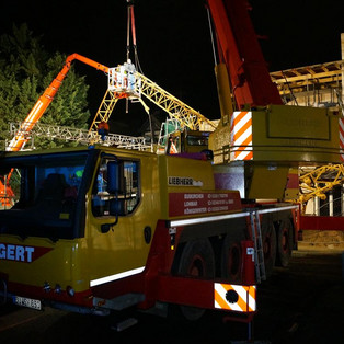 Bergung eines verunfallten Baukrans mit dem LTM 1070 und der Ruthmann TU 285