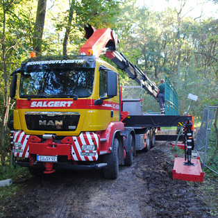 Baustellentransport und Einheben einer Brücke in Kerpen
