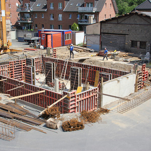 Mai 2012: Errichtung der neuen Hallenunterkellerung