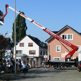 Wumag WT 300 als Moderatoren-Kanzel beim Streitwagenrennen, Neunkirchen